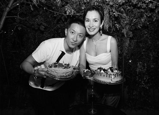 韩庚发文甜称我的爱人为卢靖姗庆生，二人更有夫妻相-第2张图片-爱薇女性网