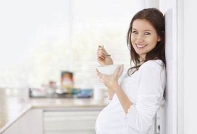 孕妇不能吃哪些食物？这类食物能让胎儿身体健硕，平稳渡过怀孕期间-第1张图片-爱薇女性网